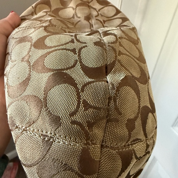 Vintage Coach Signature Brown and Tan Hobo Bag - Picture 4 of 9
